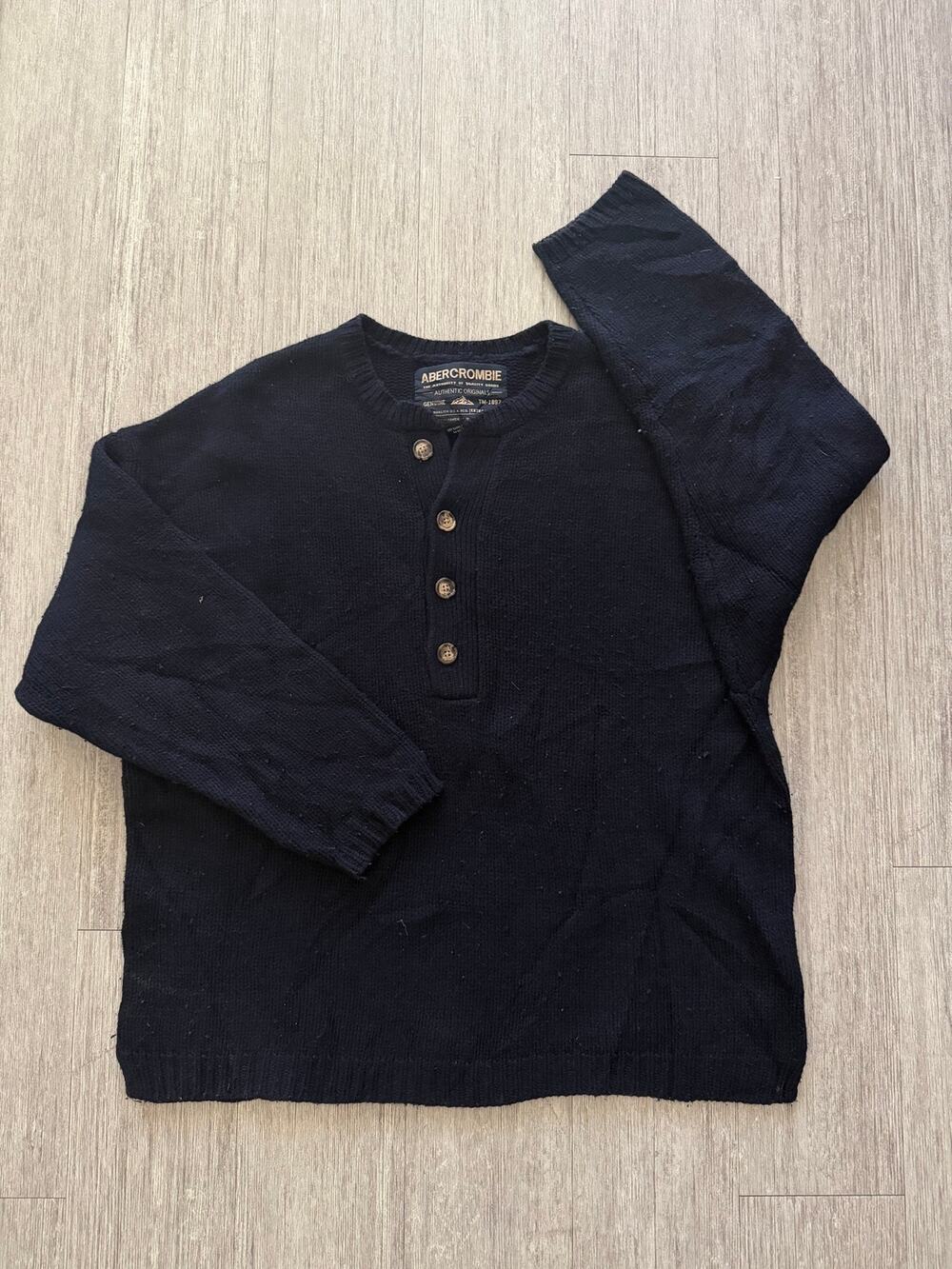 Vintage Y2k Men's Abercrombie & Fitch Navy Blue Lambswool Henley Rugged Knit